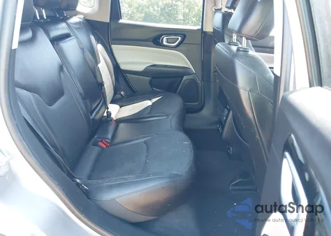 2022 Jeep Compass Limited 4X4 из США, поврежденный, VIN 3C4NJDCB3NT153263